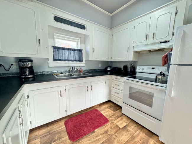 Photo - 23 Mechanic St Unit 2