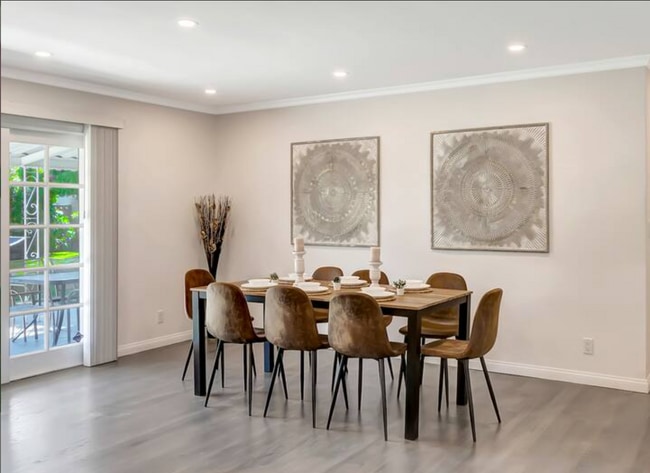 Photo - 23720 Archwood St