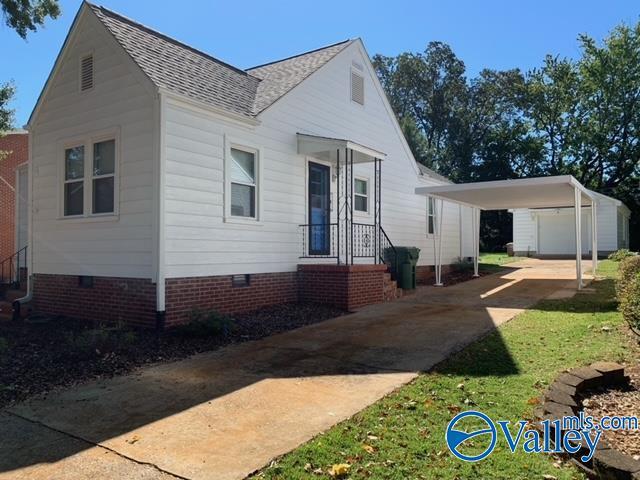 Photo - 301 Longwood Dr SW