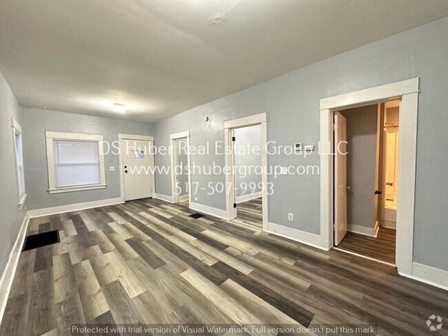 Building Photo - Newly Renovated 3 bed 2 bath house!!!