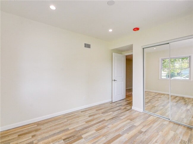 Photo - 15931 Tuba St