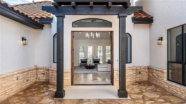 Photo - 15101 Barrie Dr