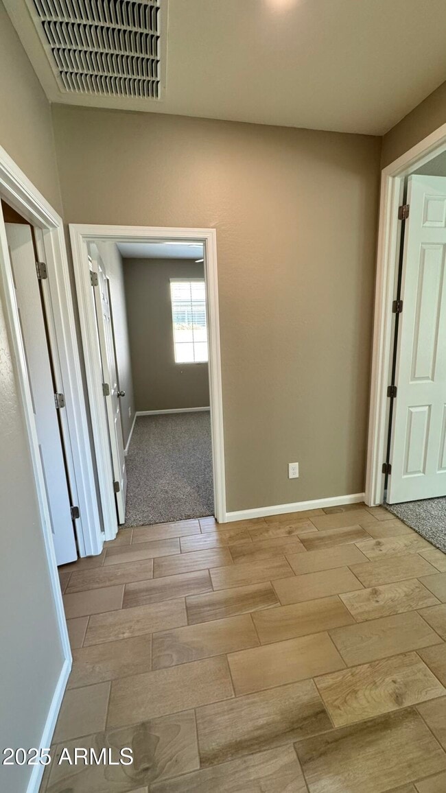 Photo - 3253 S Miller Dr