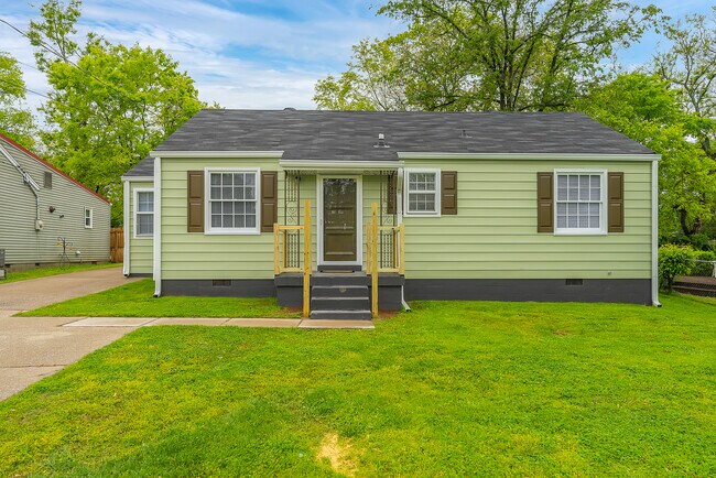 Front of house - 3707 Hewlett Dr