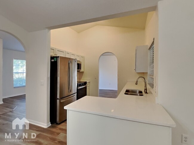 Photo - 2617 Hawthorne Ln