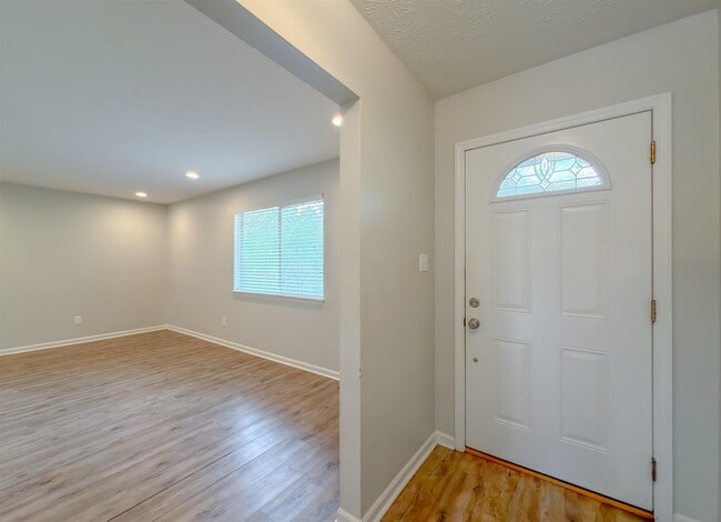 Photo - 3235 Springdale Dr