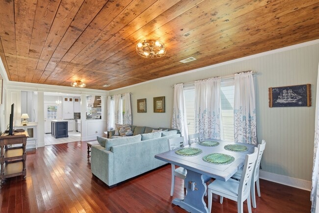 Photo - 2415 38th St Casa