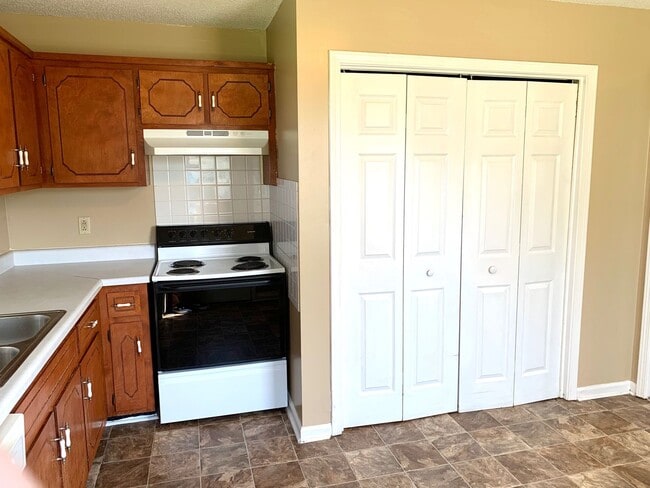 Photo - 101 Grant Ave