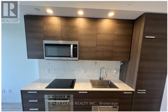 Photo - 75 Canterbury Pl Unit 1512