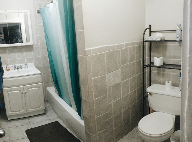Building Photo - 88 Hammond St Unit 7 Rental