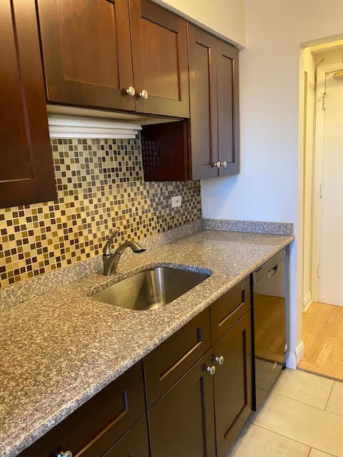 Photo - 3710 N Pine Grove Ave Unit ONE BED