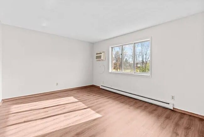 Photo - 1110 Lewis Ave Unit 13