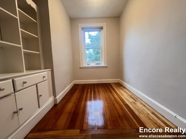 Photo - 41 Stearns Rd Unit 1