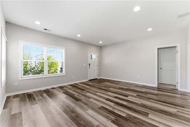 Photo - 1780 Sanford Ln