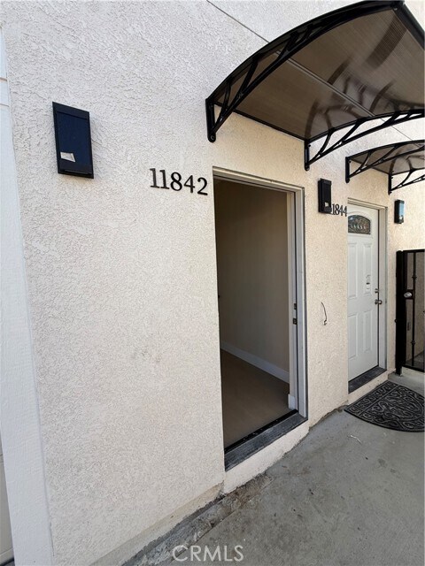 Photo - 11842 Hollyview Dr