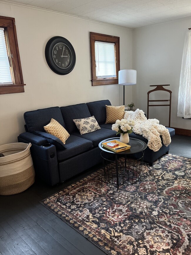 Photo - 52 West St Unit Second Floor