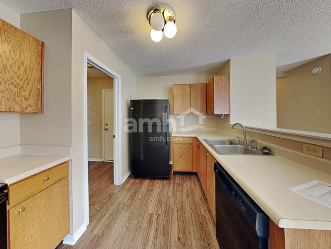 Photo - 12627 Justice Xing