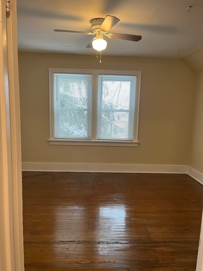 Photo - 490 Lisbon Ave Unidad Upper