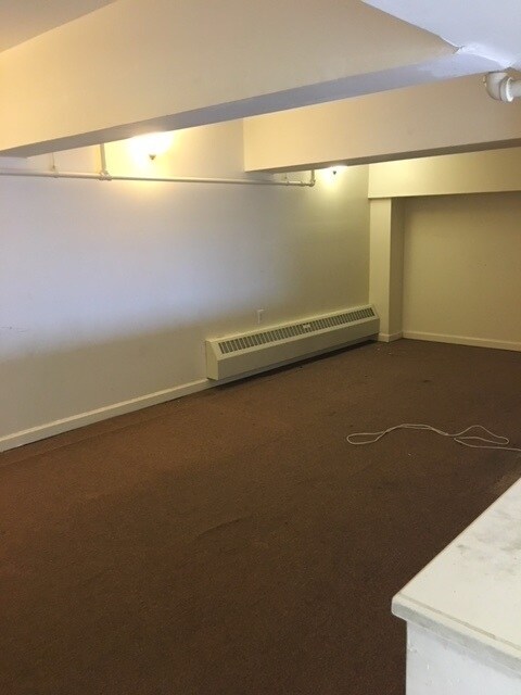 Photo - 220 Straight St