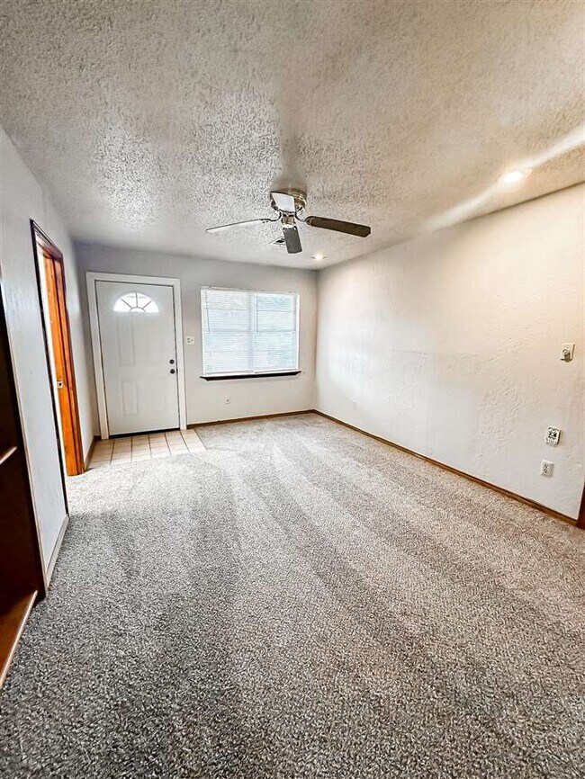 Photo - 6910 SW Forest Ave