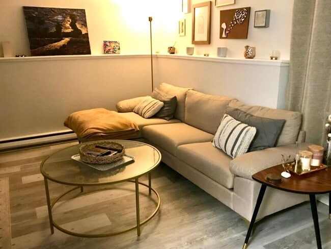 2 Bedroom Townhome in Aurora - 2 Bedroom Townhome in Aurora