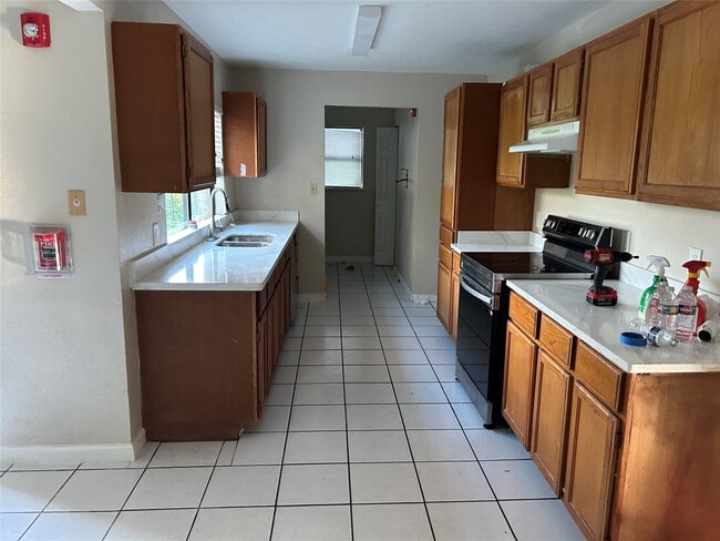 Building Photo - 15407 La Loma Dr Rental