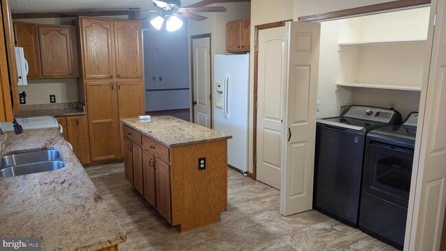 Photo - 8167 Everona Rd