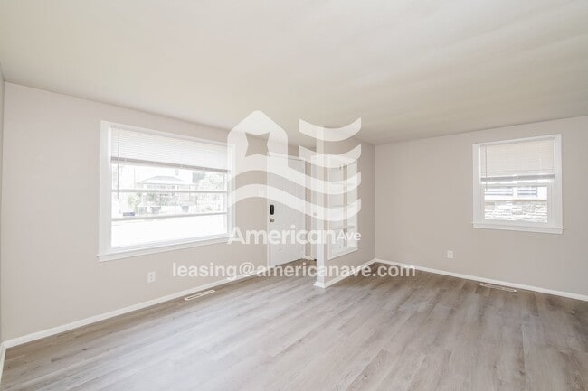 Photo - 906 N Adams St