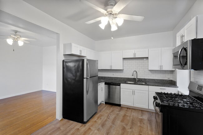 Photo - 3320 W Diversey Ave