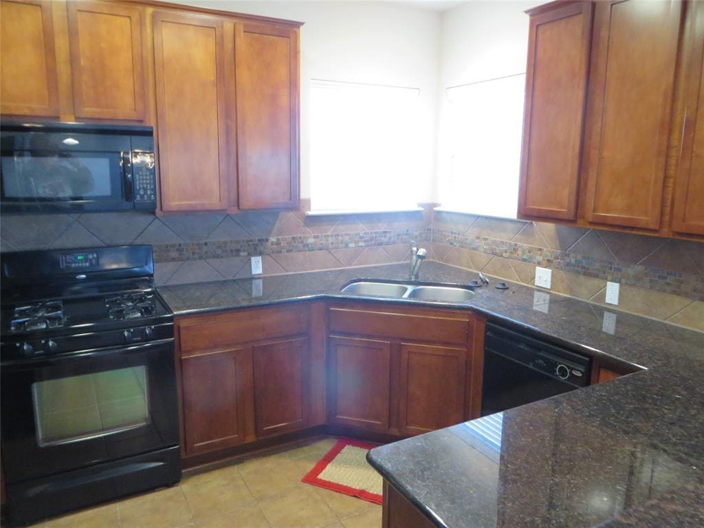 Photo - 2124 Callingwood Dr