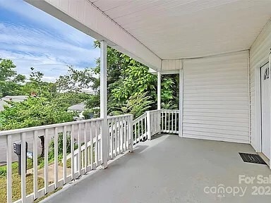 Photo - 1114 W 4th Ave