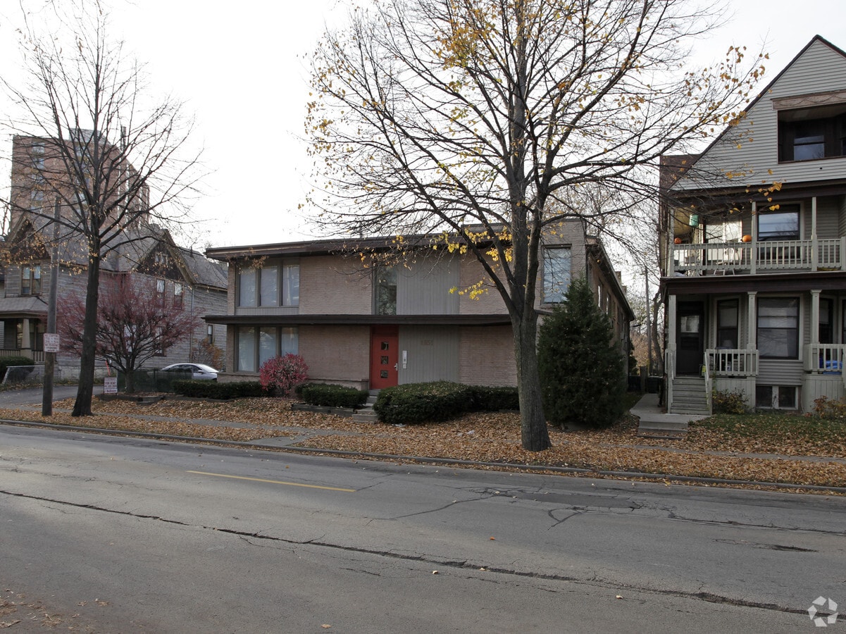 Photo - 1851 N Oakland Ave (18 Unit)