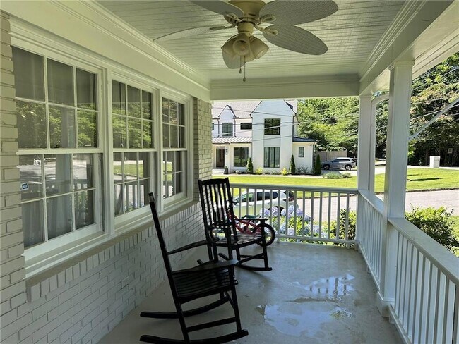 Photo - 2497 Thompson Rd NE