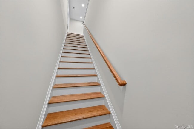 Photo - 19 Welling Pl