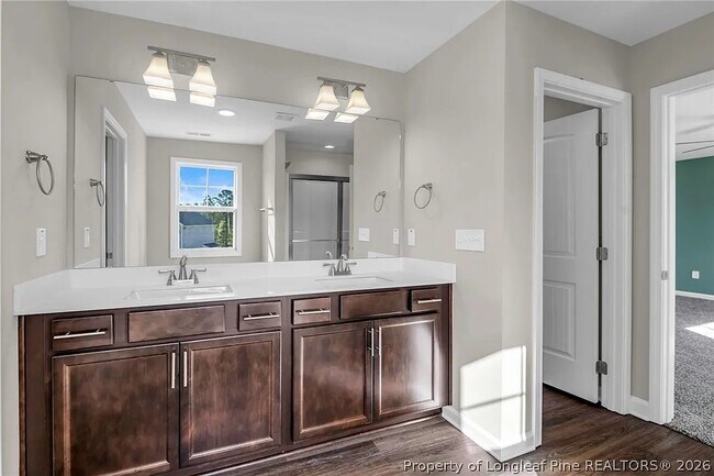 Photo - 64 Onslow Ct