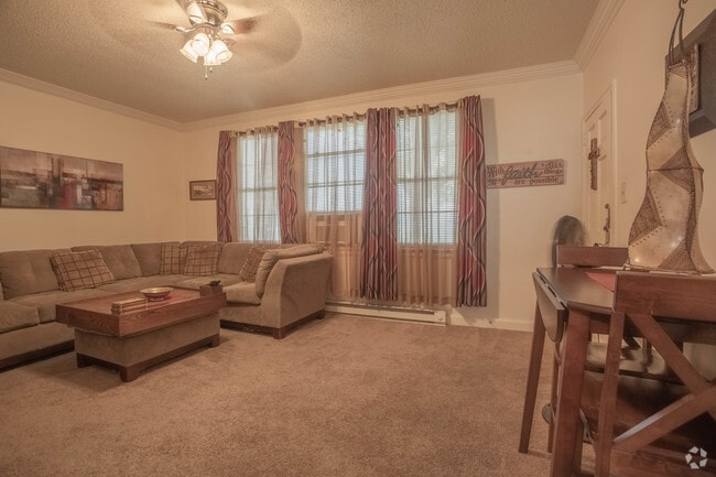 1BR,1BA,-575SF - Waterview Colonial Manor Apartments