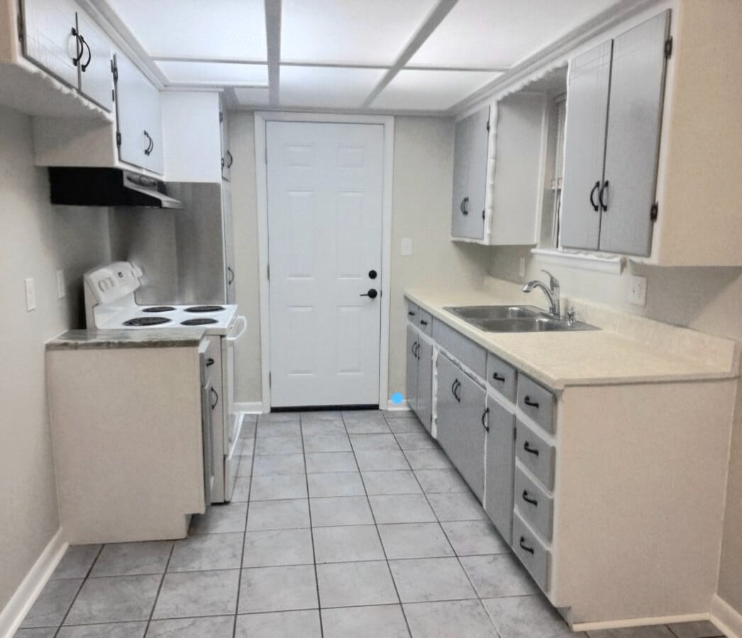 Photo - 777 NW 1st St