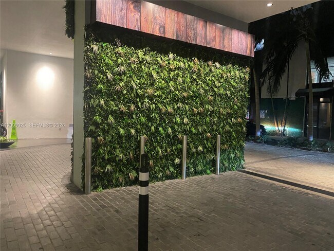 Photo - 1010 Brickell Ave Unit 2910