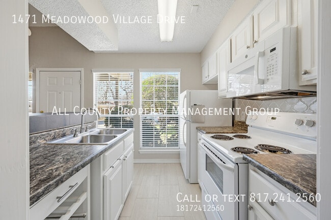 Photo - 1471 Meadowood Village Dr