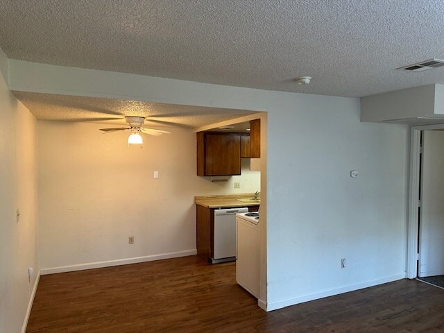 Photo - 325 Standiford Ave