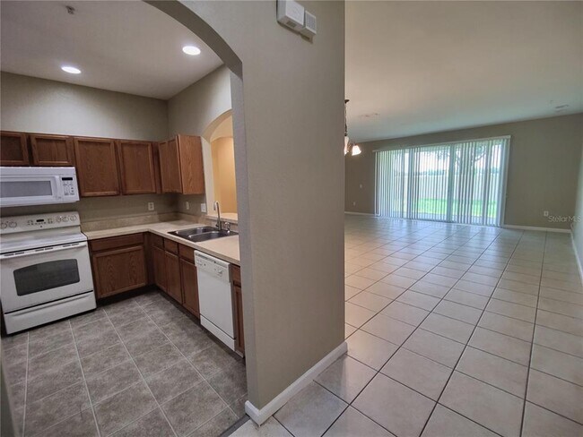 Photo - 2980 Ashland Ln S