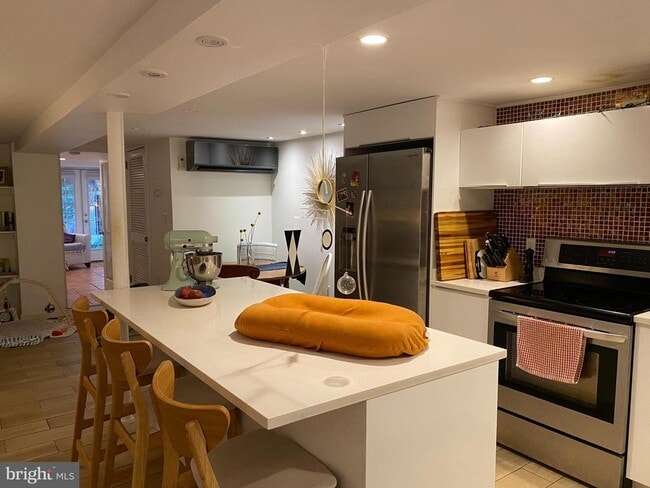 Photo - 3150 19th St NW