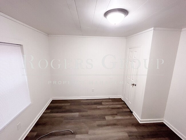 Photo - 710 Gordon St