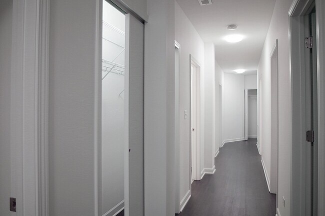 Photo - 5507-5509 S. Hyde Park Boulevard