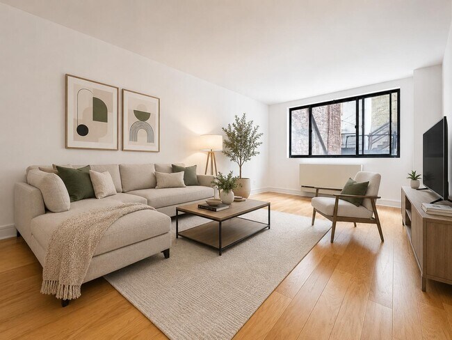 Building Photo - 323 W 96th St