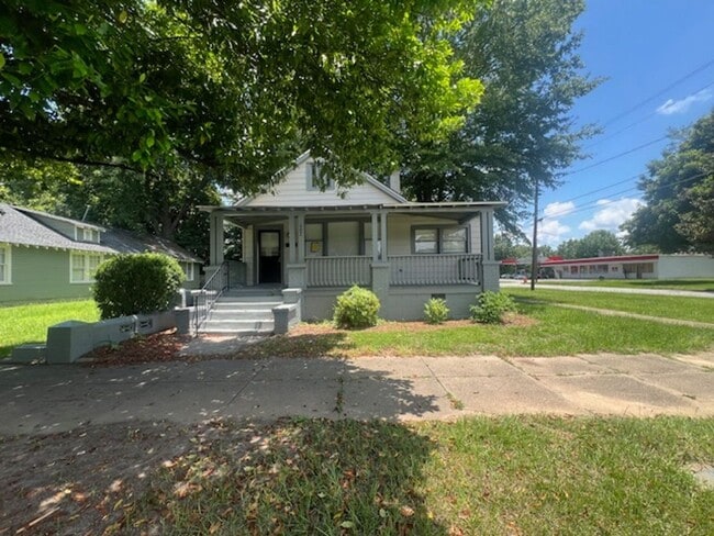 Photo - 502 3rd Ave House
