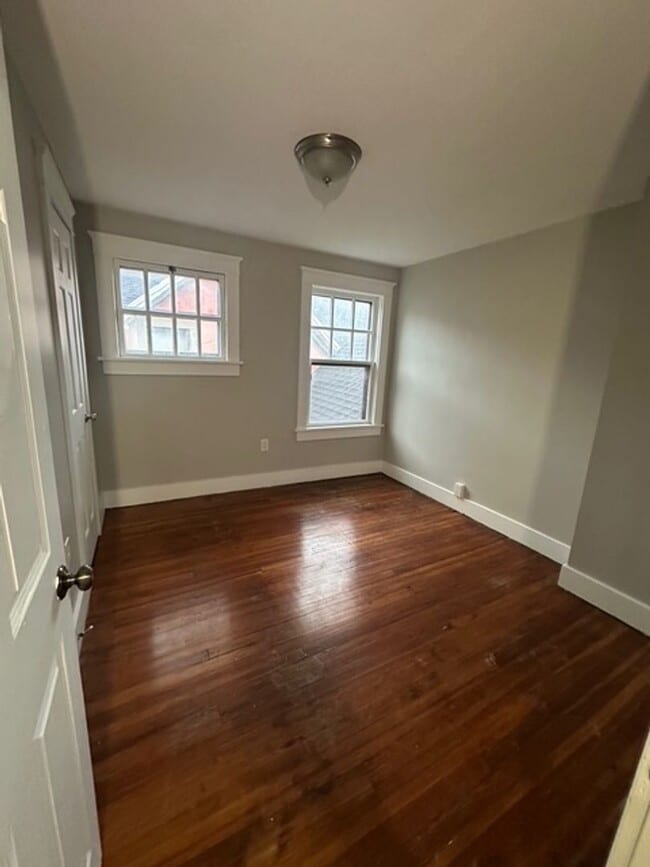 Photo - 347 Broadway Unit 347 Broadway-Apt 3