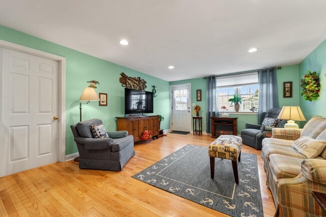 Photo - 96 Concord St