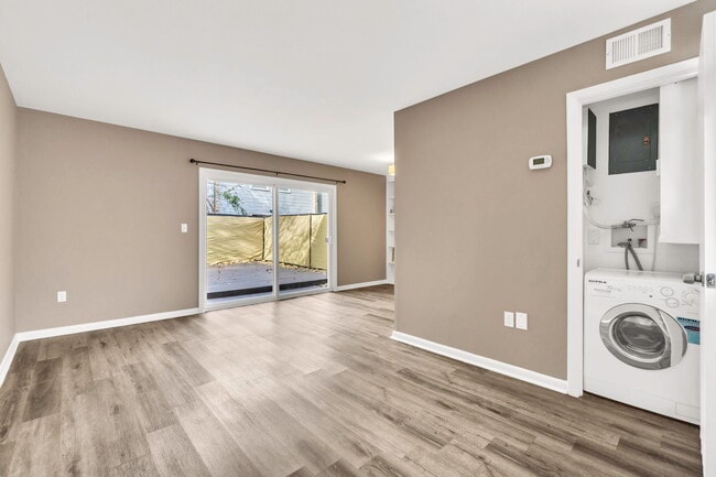 Photo - 3706 E North St