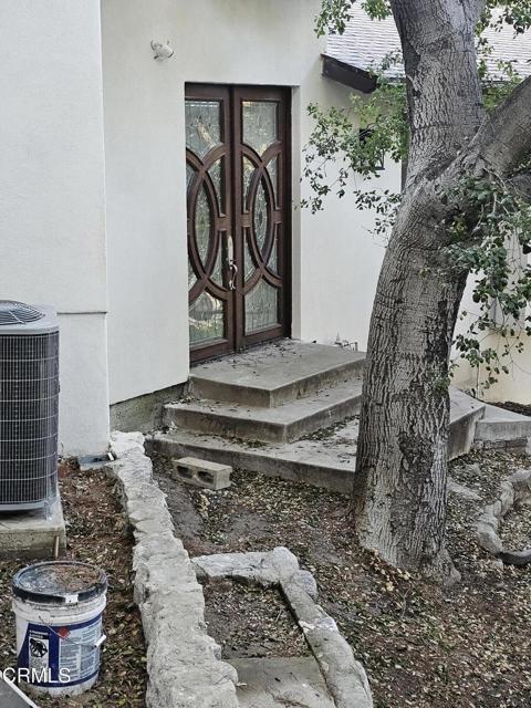 Building Photo - 9682 Hillhaven Ave